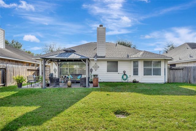 1718 Buckingham Drive, Pasadena, TX 77504