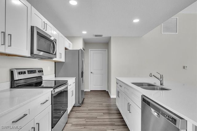 412 NE 25th ST, Cape Coral, FL 33909