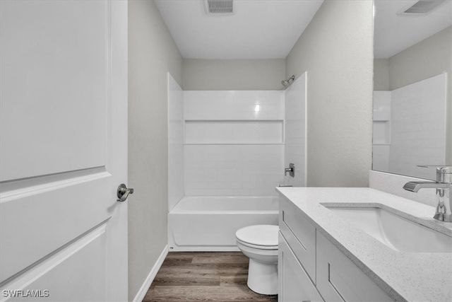 412 NE 25th ST, Cape Coral, FL 33909