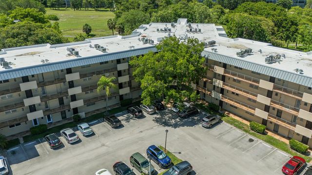 6061 N Falls Cir 110, Lauderhill, FL 33319
