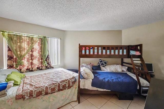 6061 N Falls Cir 110, Lauderhill, FL 33319