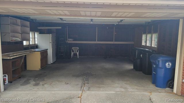 9030 Hemingway, Redford, MI 48239