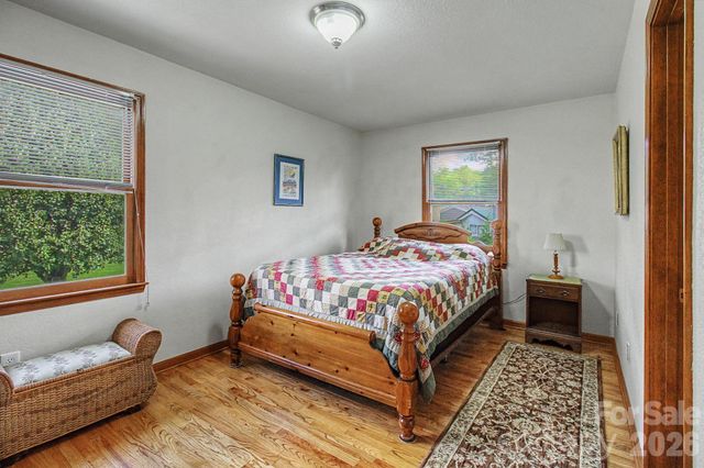 230 Blythewood Drive, Hendersonville, NC 28792