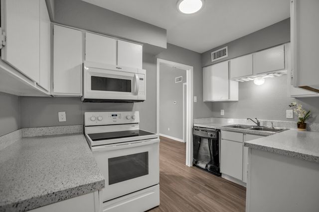 13769 Brookgreen Circle, Dallas, TX 75240