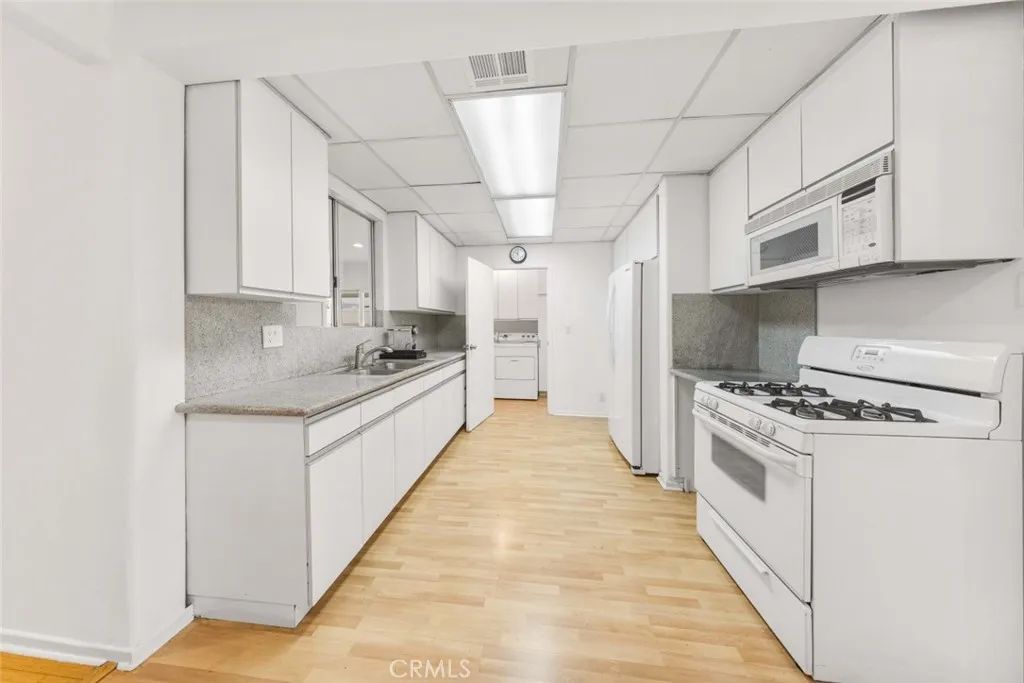 12329 Burton Street, North Hollywood, CA 91605