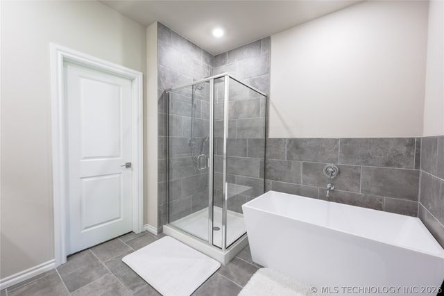 2416 W Birmingham Street, Broken Arrow, OK 74011