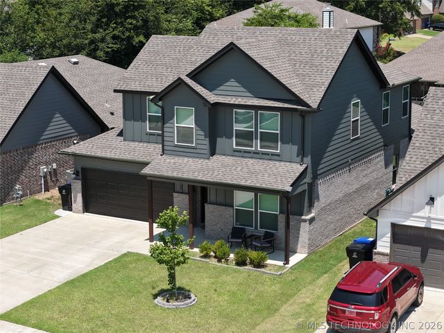 2416 W Birmingham Street, Broken Arrow, OK 74011