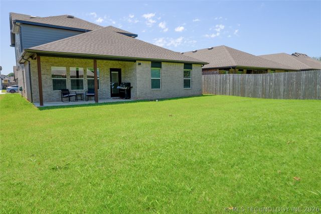 2416 W Birmingham Street, Broken Arrow, OK 74011