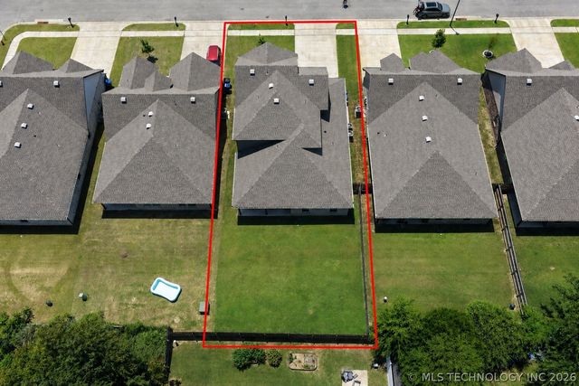 2416 W Birmingham Street, Broken Arrow, OK 74011