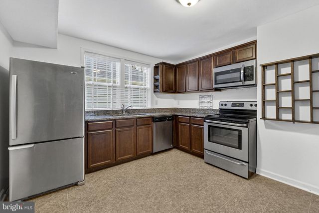 845 JEFFERSON AVE, Charles Town, WV 25414