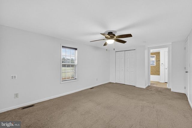 845 JEFFERSON AVE, Charles Town, WV 25414