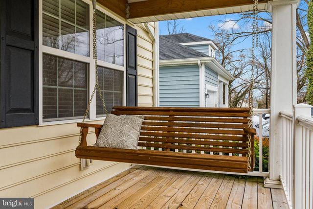 845 JEFFERSON AVE, Charles Town, WV 25414