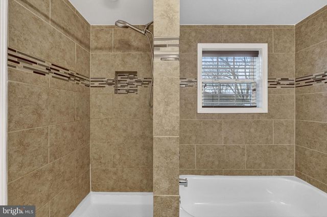 845 JEFFERSON AVE, Charles Town, WV 25414