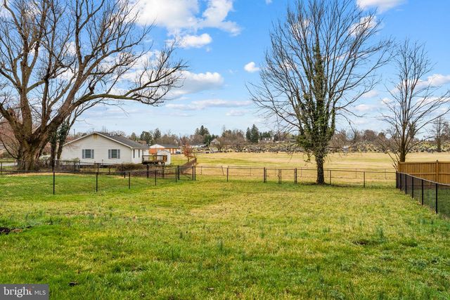 845 JEFFERSON AVE, Charles Town, WV 25414