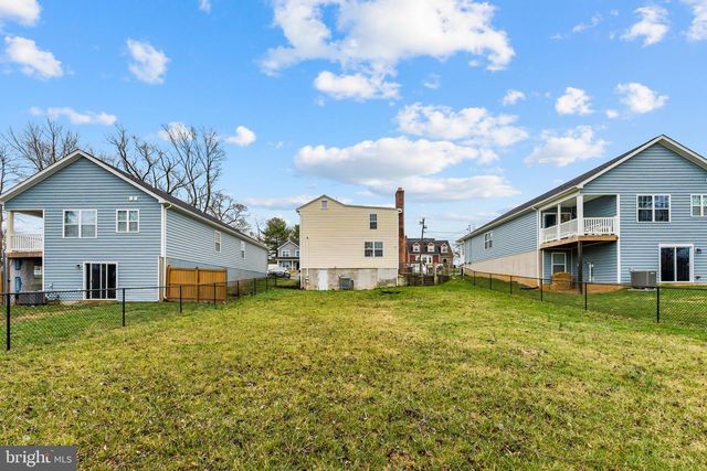 845 JEFFERSON AVE, Charles Town, WV 25414