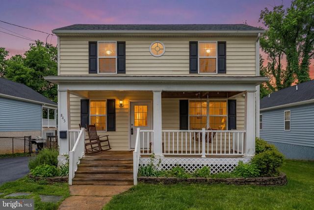 845 JEFFERSON AVE, Charles Town, WV 25414