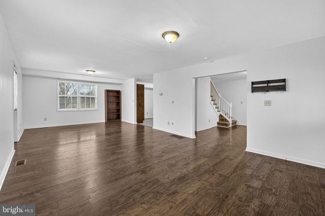 845 JEFFERSON AVE, Charles Town, WV 25414