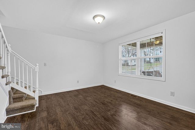 845 JEFFERSON AVE, Charles Town, WV 25414