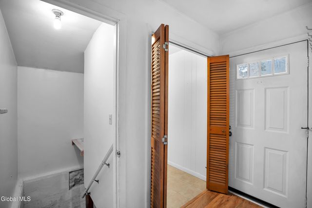 71 3rd Avenue, Waterford, NY 12188