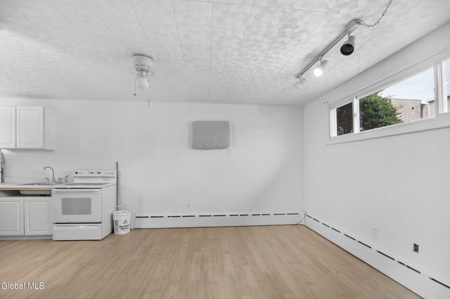 71 3rd Avenue, Waterford, NY 12188