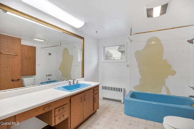 71 3rd Avenue, Waterford, NY 12188