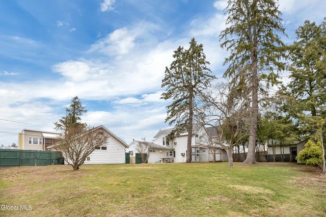 71 3rd Avenue, Waterford, NY 12188