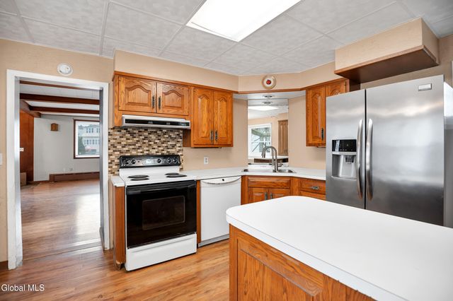 71 3rd Avenue, Waterford, NY 12188