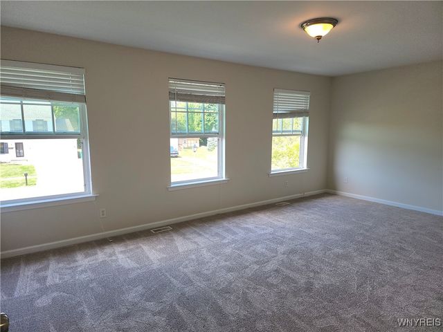 5839 Pinehurst Court, Hamburg, NY 14085