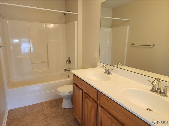 5839 Pinehurst Court, Hamburg, NY 14085