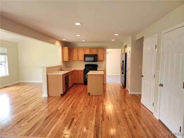 5839 Pinehurst Court, Hamburg, NY 14085