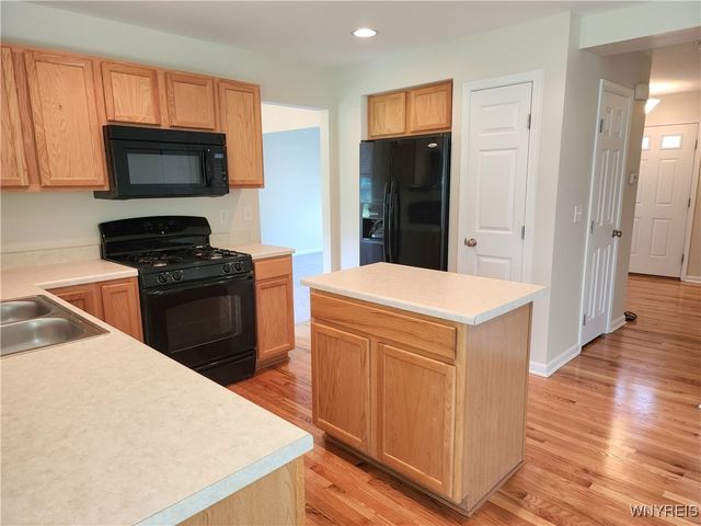 5839 Pinehurst Court, Hamburg, NY 14085