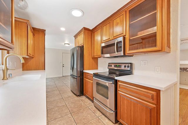 5261 Verner Ave, Sacramento, CA 95841