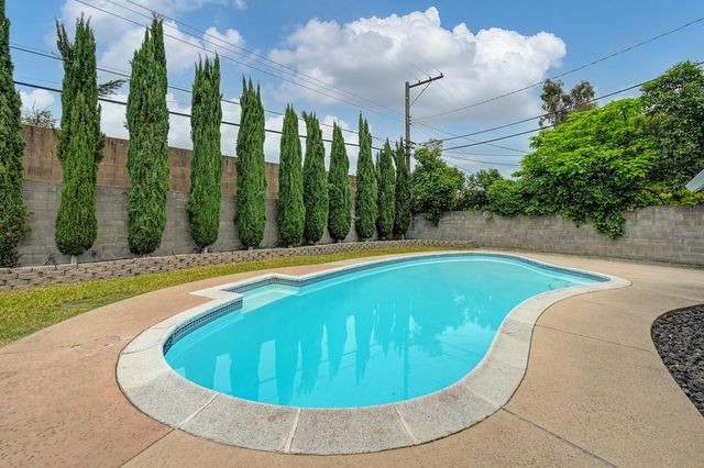 5261 Verner Ave, Sacramento, CA 95841