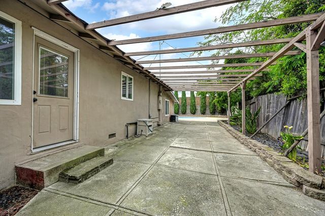 5261 Verner Ave, Sacramento, CA 95841