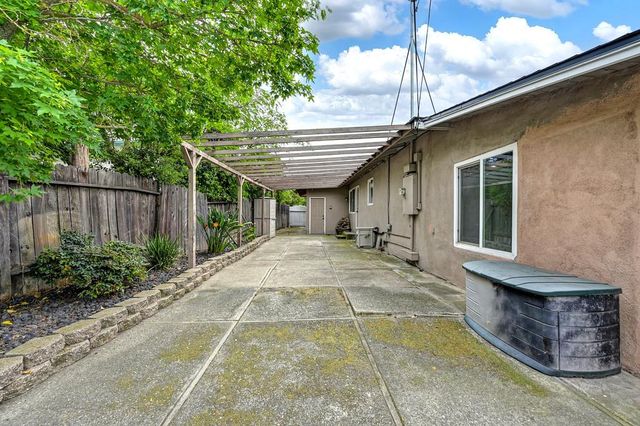 5261 Verner Ave, Sacramento, CA 95841