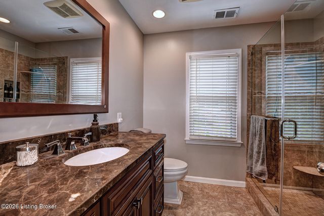 6011 Windsong Ct, Louisville, KY 40207