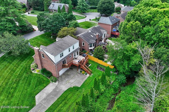 6011 Windsong Ct, Louisville, KY 40207