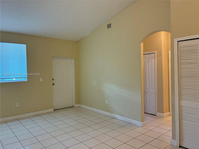 1666 SE 27th Ct 205, Homestead, FL 33035