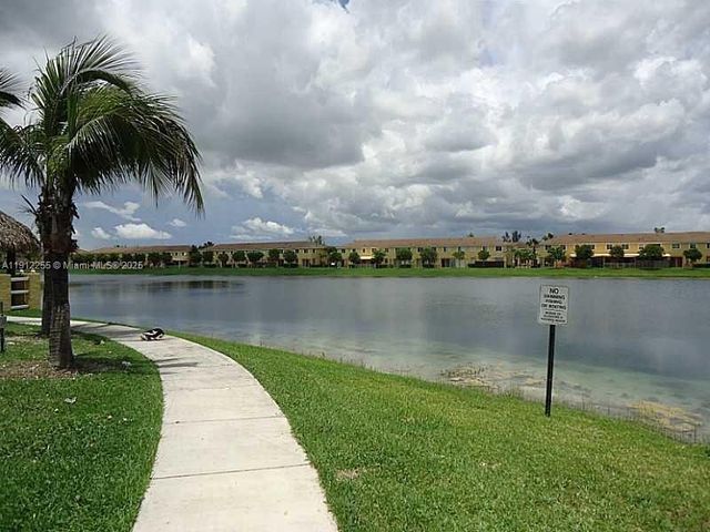 1666 SE 27th Ct 205, Homestead, FL 33035