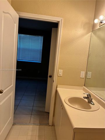 1666 SE 27th Ct 205, Homestead, FL 33035