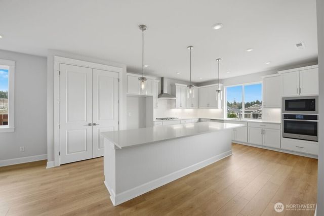 2926 Balsamroot Drive SE, Lacey, WA 98513