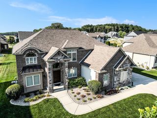 9150 Doubletree Drive N, Crown Point, IN 46307