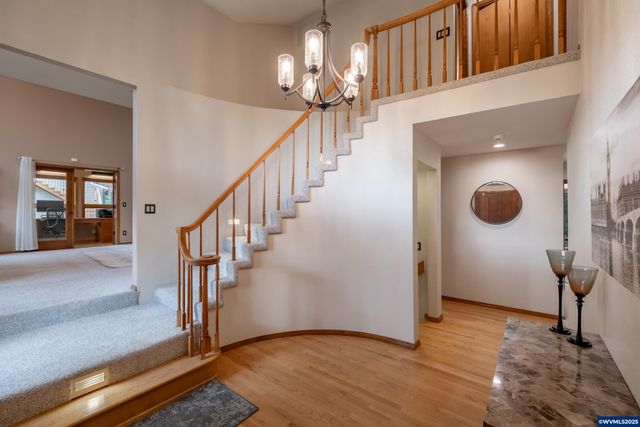 391 McNary Heights Dr N, Keizer, OR 97303