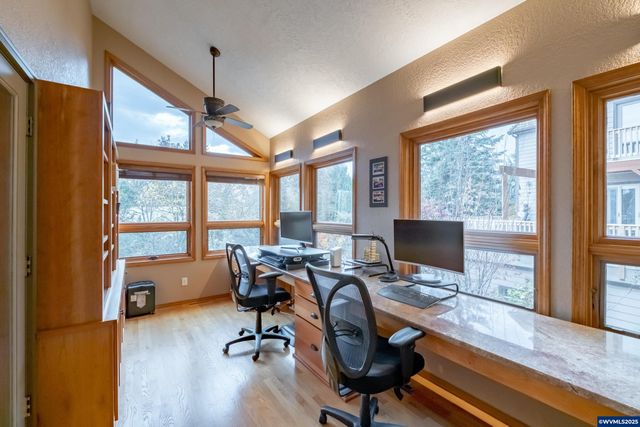 391 McNary Heights Dr N, Keizer, OR 97303