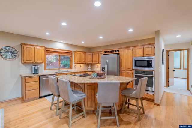 391 McNary Heights Dr N, Keizer, OR 97303