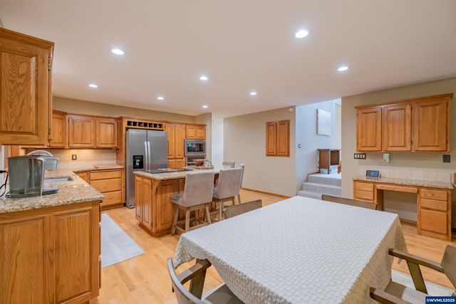 391 McNary Heights Dr N, Keizer, OR 97303