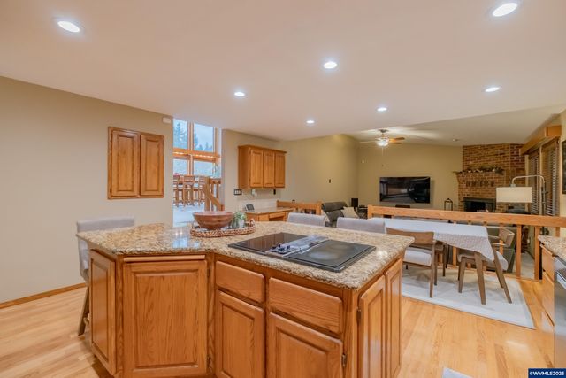 391 McNary Heights Dr N, Keizer, OR 97303