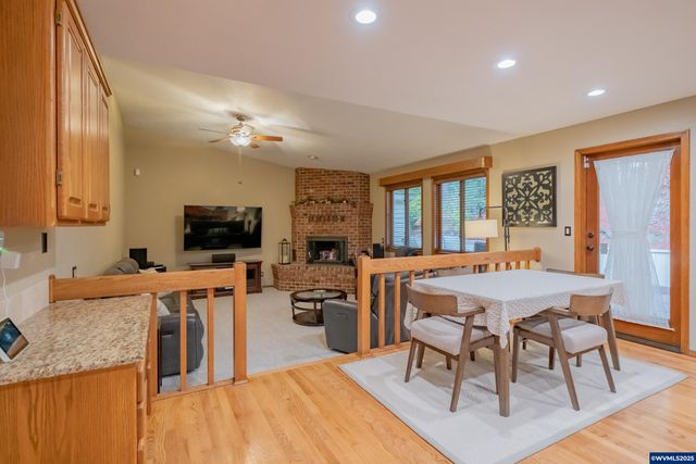 391 McNary Heights Dr N, Keizer, OR 97303