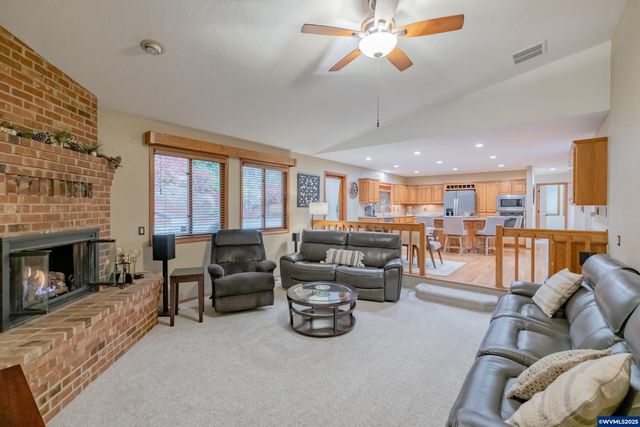 391 McNary Heights Dr N, Keizer, OR 97303