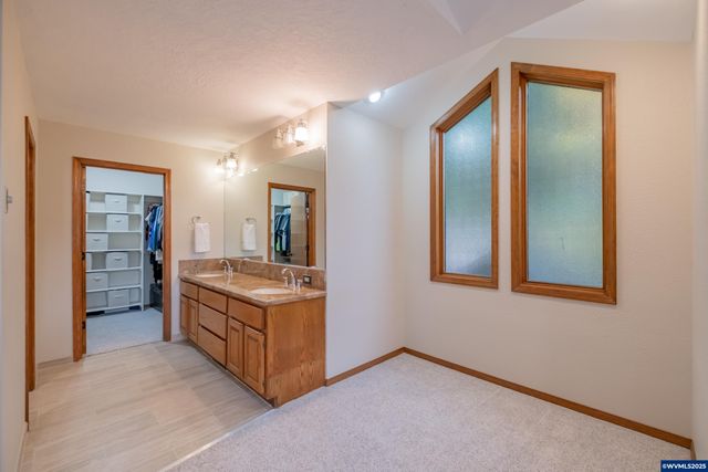 391 McNary Heights Dr N, Keizer, OR 97303